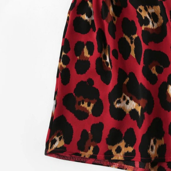 Leopard Print Twist Front Blouse With Shorts - Picture 7 of 8